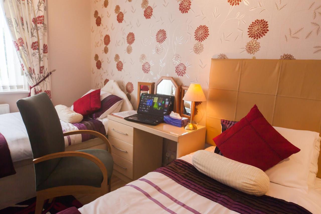 Wyngate Guest House Great Meols Екстер'єр фото