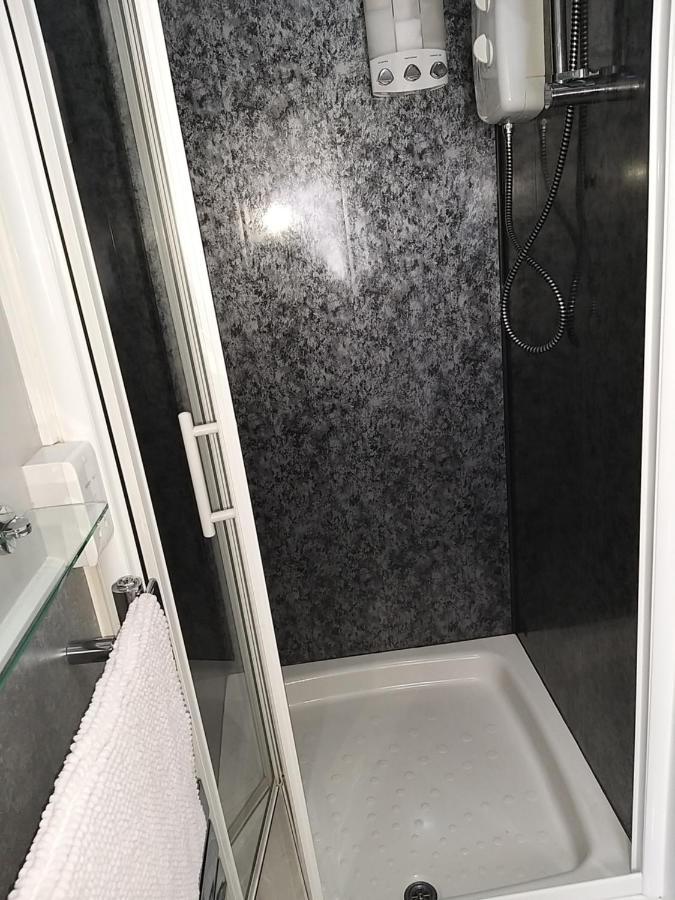 Wyngate Guest House Great Meols Екстер'єр фото