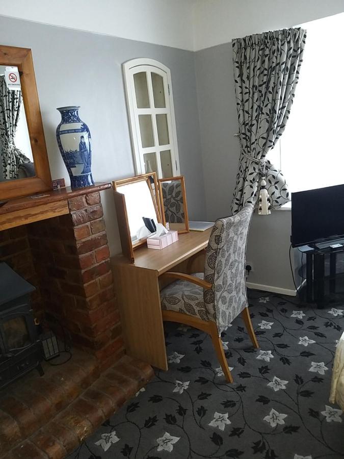 Wyngate Guest House Great Meols Екстер'єр фото