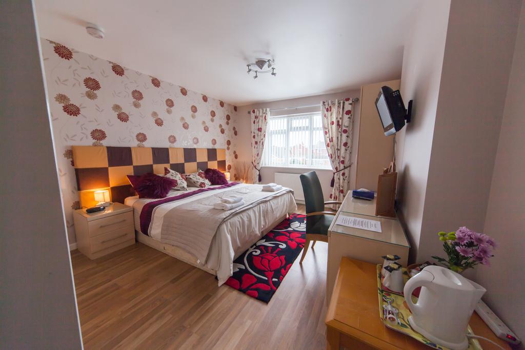 Wyngate Guest House Great Meols Екстер'єр фото