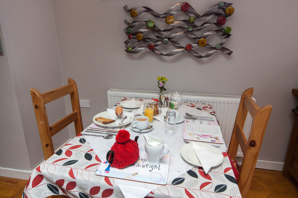 Wyngate Guest House Great Meols Екстер'єр фото