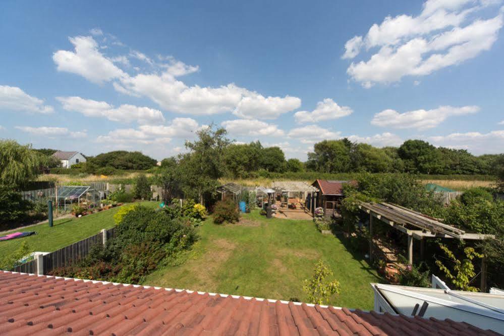 Wyngate Guest House Great Meols Екстер'єр фото