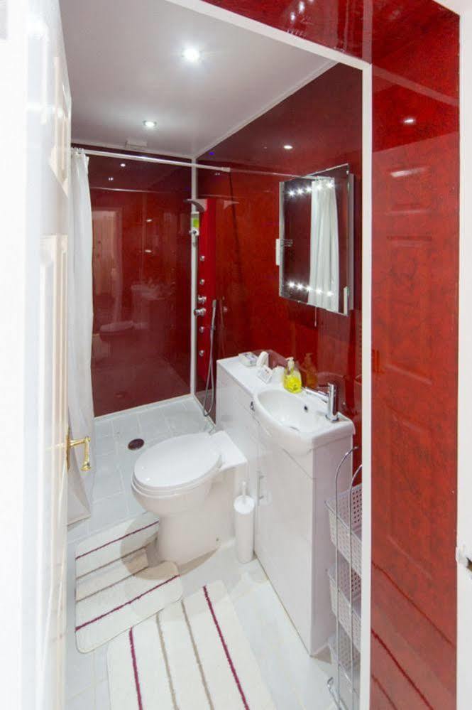 Wyngate Guest House Great Meols Екстер'єр фото